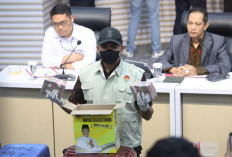 Kardus Kuning Bertuliskan Paman Birin jadi Barang Bukti Tempat Penampungan Uang Suap Senilai Rp 12 Miliar