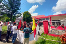 Massa Komunikasi Datangi Gedung DPRD BU, Ini 5 Tuntutannya