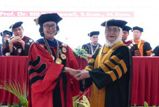 Universitas Bakrie Kukuhkan Prof. Dr. Siti Rohajawati Jadi Guru Besar di Bidang Knowledge Management