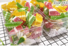 Manisan Agar-Agar Segitiga Warna-Warni untuk Isian Toples Lebaran