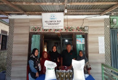 186 KPM di Desa Suka Damai Terima Bantuan Beras dan Minyak Goreng dari Bapanas