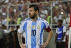 Argentina Ditahan Venezuela, Messi Keluhkan Lapangan Becek