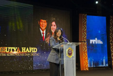 Menkomdigi Meutya Puji RRI, Soroti Peran Pemda Lawan Disinformasi