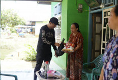 Bupati BU Kunjungi Korban Longsor dan Beri Bantuan Sembako