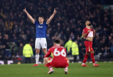 Derbi Merseyside, James Tarkowski Selamatkan Everton dari Kekalahan