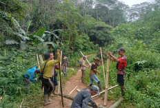 Jembatan Antar Desa Dibangun Warga Lebong Tengah Secara Gotong Royong