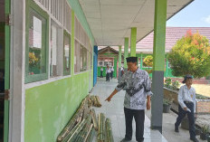 Minim Pagar Permanen, SMPN 9 Lebong Bangun Pagar dari Bambu