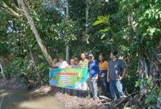 Pemdes Limau Pit Bangun Pelapis Irigasi untuk Antisipasi Banjir di Dusun II