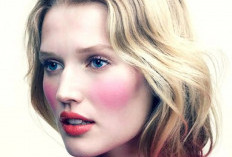  Blush On Merah Terang Jadi Warna Paling Natural di Wajah, Ini Alasannya! 