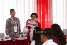 Megawati Larang Ikut Retret, Kepala Daerah PDIP Bisa Pindah Partai Lain