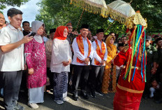 Bupati dan Wakil Bupati Lebong Tiba, Simpatisan Tumpah Ruah di Rumdin