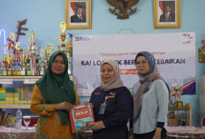 KAI Logistik Goes to School Salurkan Ribuan Buku untuk Murid SD