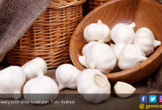 3 Manfaat Bawang Putih Panggang Campur Madu, Turunkan Risiko Serangan Kanker