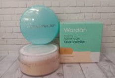 3 Bedak Tahan Keringat Murah yang Bikin Makeup Awet Seharian 
