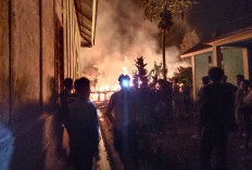 Diduga Korsleting Listrik, Dua Rumah di Lebong Hangus Terbakar