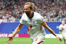 Harry Kane sang Wonderwall