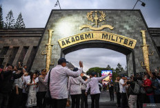 Ikuti Pembekalan di Akmil, Anggota Kabinet Merah Putih Pakai Loreng Komcad 