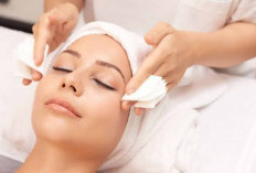 Perbedaan Facial dan Totok Wajah untuk Perawatan Kulit, Cocok yang Mana?