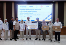 Peduli Pendidikan, BULOG Salurkan Bantuan Sarana TIK di Sekolah Vokasi UNS