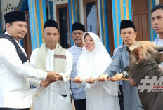 Hari Raya Idul Adha, Wabup Arie Serahkan Hewan Qurban ke Desa Serumbung