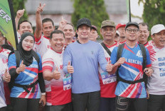 Semarak Fun Run 5K HUT Desa Giri Kencana, Ribuan Warga Padati Ketahun