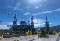 Shalat Idul Adha di Masjid Agung, Sapi Kurban 1,2 Ton dari Presiden Prabowo Siap Dipotong di Uram Jaya