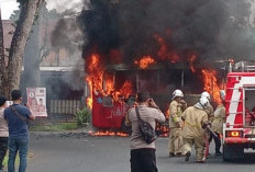 Kondisi Bus Trans Semarang Ludes Terbakar di Jalan Manyaran-Gunungpati