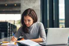 4 Ide Bisnis Sambil Kuliah yang Bisa Hasilkan Cuan      