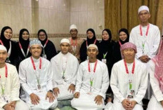 Pasangan Ini Haji dengan 8 Anak setelah Konsisten Menabung 35 tahun