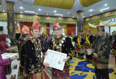 Kapolda Bengkulu Terima Gelar Prestisius dari Lembaga Adat Melayu Jambi