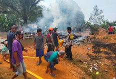 Siang Bolong, Rumah Warga Air Sekamanak Ludes Terbakar