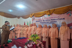 Kukuhkan Pengurus DWP 2025–2030, Bupati Azhari: Perempuan Berperan dalam Pembangunan Daerah