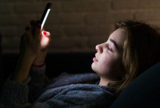 Kecanduan Scrolling HP di Malam Hari? Ini Cara Menghentikannya