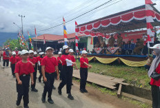 Ratusan Pelajar SD Turun ke Jalan, Meriahkan Lomba Gerak Jalan HUT RI ke-80 