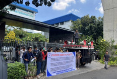 Buntut Blackout Sumatra, Mahasiswa Berdemonstrasi di Kantor PLN Pusat