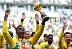 Senegal Pamer Trofi Piala Afrika 2025 Meski Gelar Juara Dicabut CAF