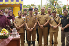 Hadiri HUT Desa Air Manganyau ke 37, Bupati Arie Dorong Pembangunan Merata 