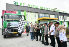 Mantap! Perusahaan di Ngawi Lepas Ekspor Satu Kontainer Produk Mainan ke Los Angeles