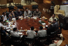Prabowo Rapat Bersama Menteri, Bahas Permasalahan Singkong dan Ubi Kayu