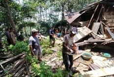 Puluhan Rumah Warga Porak-poranda Dihantam Angin Puting Beliung 