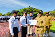 Serahkan SK CPNS dan PPPK, Gubernur Dominggus: Tidak Boleh Ada yang Protes