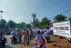 Pelajar SMA Negeri 03 Bengkulu Utara ‘Baku Hantam’ di Jalan