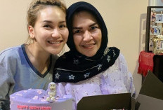 Pengakuan Umi Kalsum Soal Sikap Pacar Baru Ayu Ting Ting