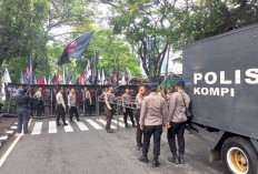 916 Polisi Disiagakan untuk Mengamankan Sidang Tuntutan Hasto di PN Jakpus