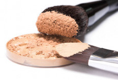 Bedak Tabur yang Cocok untuk Aktivitas Harian: Ringan, Natural, dan Anti Cakey