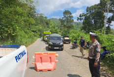 Jalan Desa Talang Ratu Diperbaiki, Satlantas Polres Lebong Siapkan Pengamanan Lalu Lintas