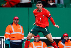 Hojlund 'Siiiuuu' di Kopenhagen, Dibalas Ronaldo di Lisbon