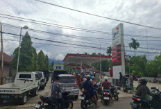 Antrean Mengular di SPBU Lebong, Pengusaha Travel Merugi