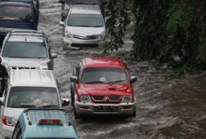 Cara dan Persyaratan Klaim Asuransi Mobil Terkena Banjir
