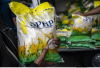 Bahan Baku Plastik Langka, Beras SPHP Diizinkan Pakai Kemasan Lama